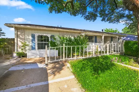 6305 Magnolia Ln, Rowlett, TX 75089
