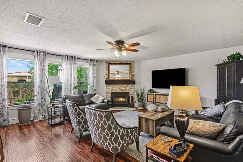 9065 Blue Ridge Trl, Fort Worth, TX 76118