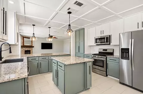 9065 Blue Ridge Trl, Fort Worth, TX 76118