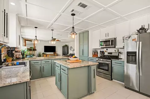 9065 Blue Ridge Trl, Fort Worth, TX 76118