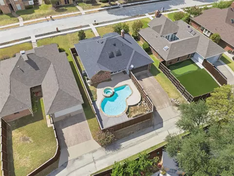 3802 Cromwell Dr, Carrollton, TX 75007