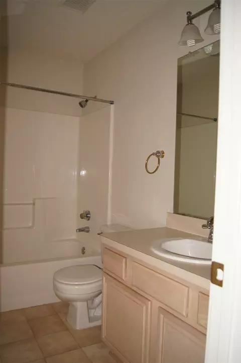 Bath - 8317 Spinnaker Cv, Rowlett, TX 75089 photo 1 of 2