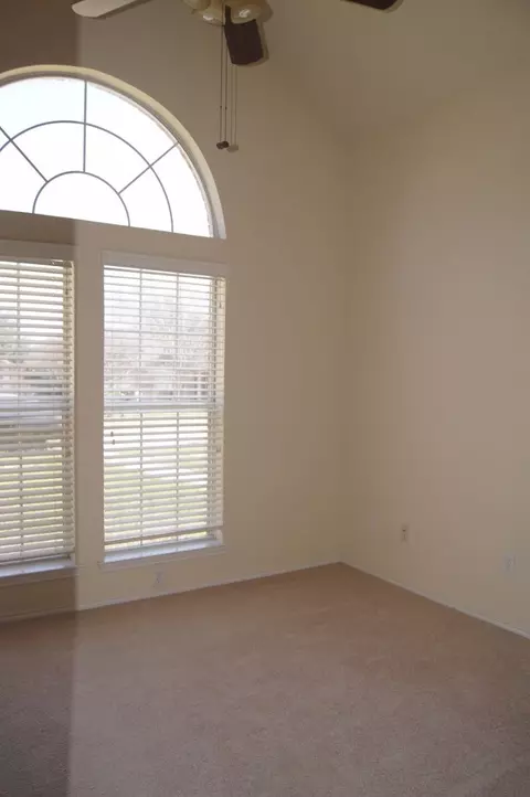 Bedroom - 8317 Spinnaker Cv, Rowlett, TX 75089 photo 2 of 3