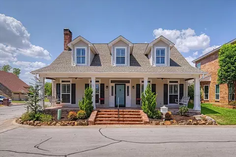 8212 Mountain Lake Ct, Fort Worth, TX 76179