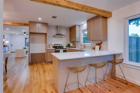 1807 S Vernon Ave, Dallas, TX 75224