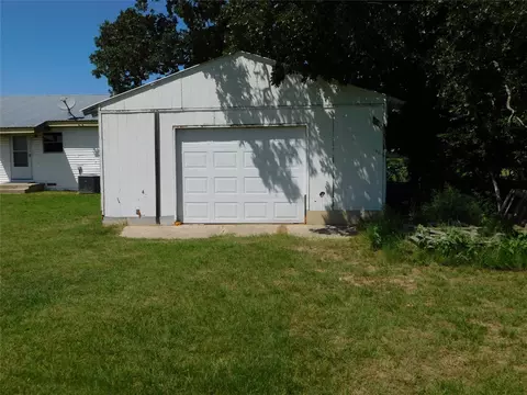 Exterior - 5401 Hwy 36, Comanche, TX 76442 photo 3 of 3