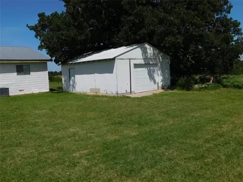 Exterior - 5401 Hwy 36, Comanche, TX 76442 photo 2 of 3