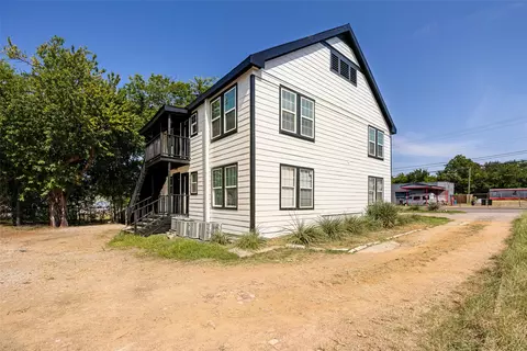 3607 Lee St, Greenville, TX 75401