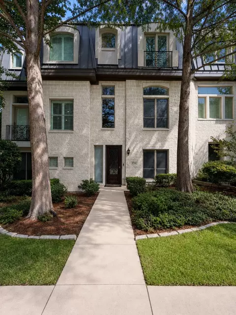 2716 Hibernia St, Dallas, TX 75204