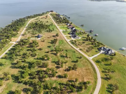 105 Diamond Point Drive, Corsicana, TX 75109