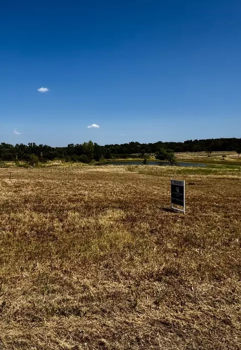 2005 Hilltop Cv, Springtown, TX 76082 photo 2