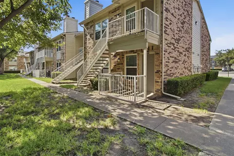2200 E Trinity Mills Rd #209, Carrollton, TX 75006