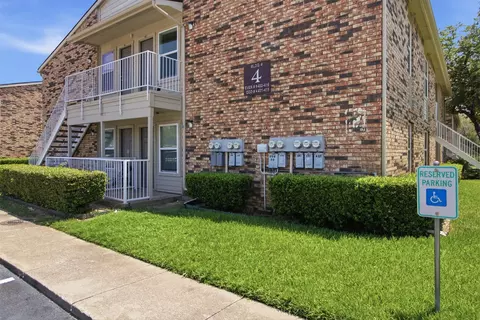 2200 E Trinity Mills Rd #402, Carrollton, TX 75006