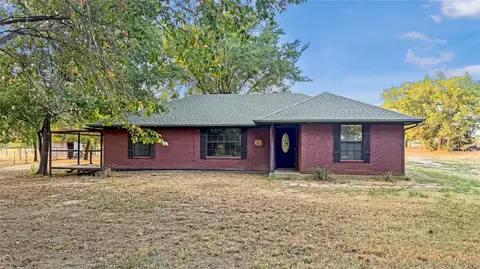 697 County Road 166, Whitesboro, TX 76273