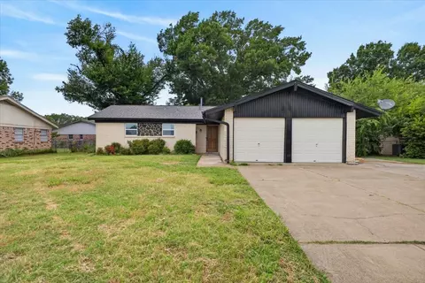 5205 Cloyce Ct, North Richland Hills, TX 76180
