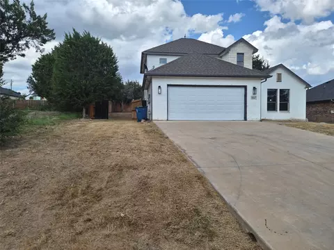 5817 Stonegate Cir, Granbury, TX 76048