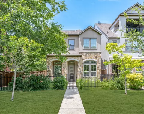 3702 Red Leaf Ln, Dallas, TX 75209