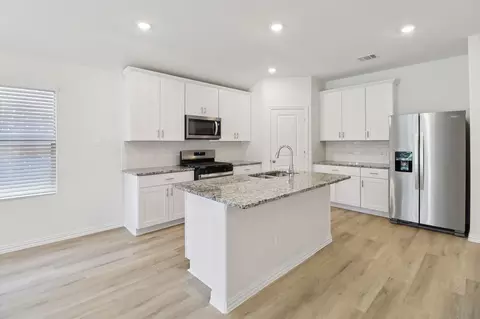 2121 Longchamp Ln, Seagoville, TX 75159