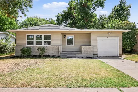 2010 Glenhaven St, Arlington, TX 76010