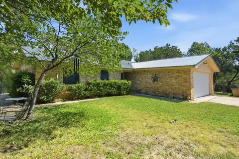 135 Indian Mountain Ct, Granbury, TX 76048