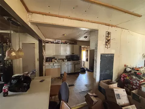 Entry Way - 649 Avenue F, Hamlin, TX 79520 photo 3 of 4