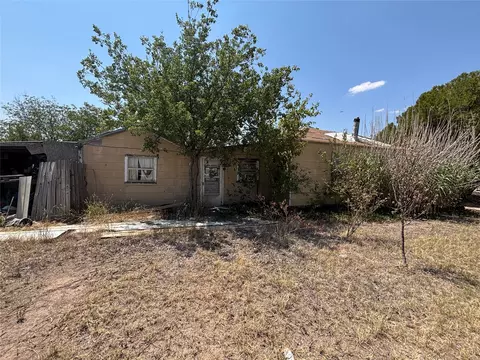 Exterior - 649 Avenue F, Hamlin, TX 79520 photo 1 of 7
