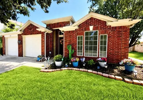 2212 Loon Lake Rd, Denton, TX 76210