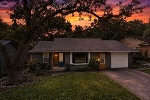 8809 Liptonshire Dr, Dallas, TX 75238