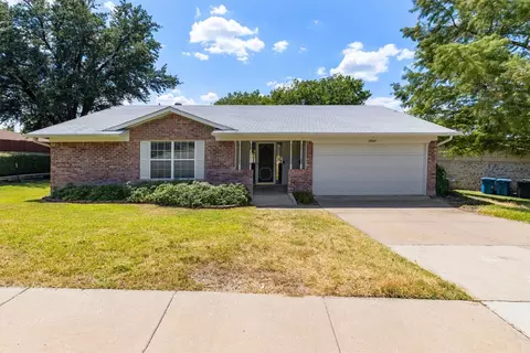 1804 Westwood Cir, Carrollton, TX 75006