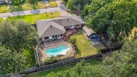 5605 New Haven St, Greenville, TX 75402