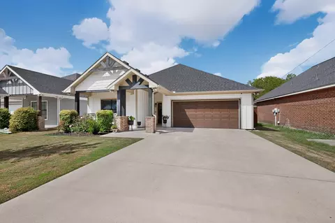 215 5 Aldridge St, Waxahachie, TX 75165