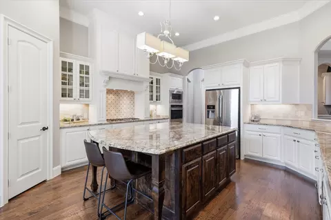 Kitchen - 412 Nora Ln, Argyle, TX 76226 photo 9 of 9