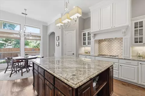 Kitchen - 412 Nora Ln, Argyle, TX 76226 photo 6 of 9