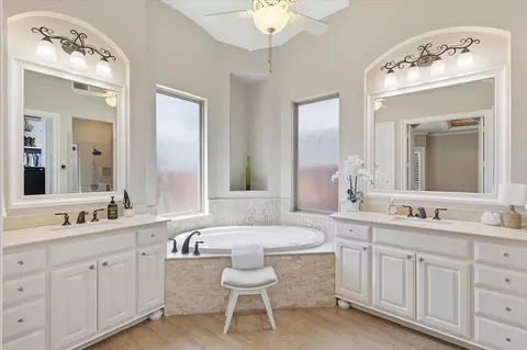 Bath - 412 Nora Ln, Argyle, TX 76226 photo 1 of 4