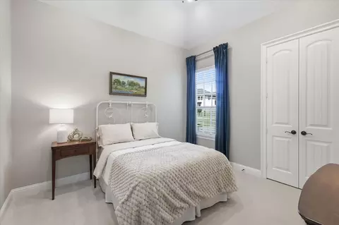 Bedroom - 412 Nora Ln, Argyle, TX 76226 photo 4 of 4