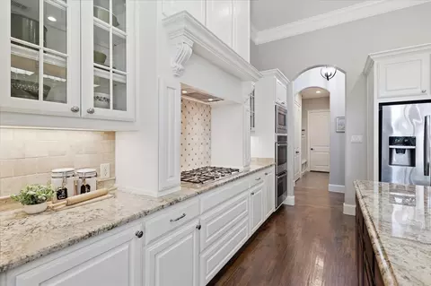 Kitchen - 412 Nora Ln, Argyle, TX 76226 photo 3 of 9