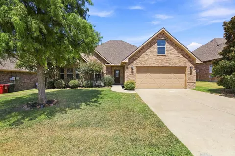 1407 Monfort Dr, Sherman, TX 75092