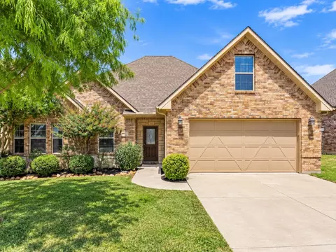 1407 Monfort Dr, Sherman, TX 75092