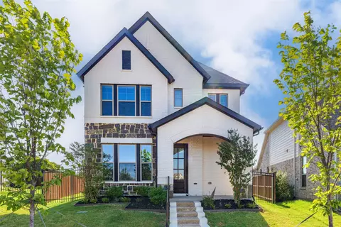 905 Carnation Dr, Crowley, TX 76036