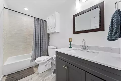 Bath - 3632 N 22nd St, Waco, TX 76708 photo 1 of 1