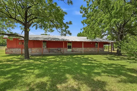 2134 Flowing Wells Rd, Pottsboro, TX 75076