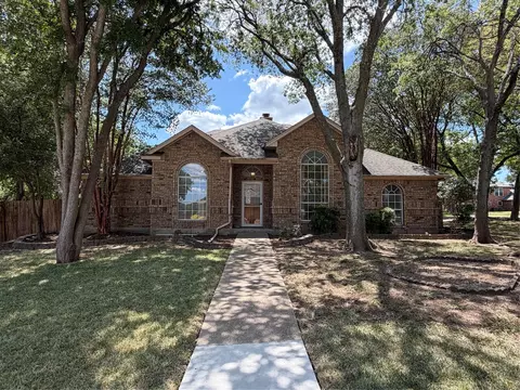 1307 Sequoia Dr, Grand Prairie, TX 75052