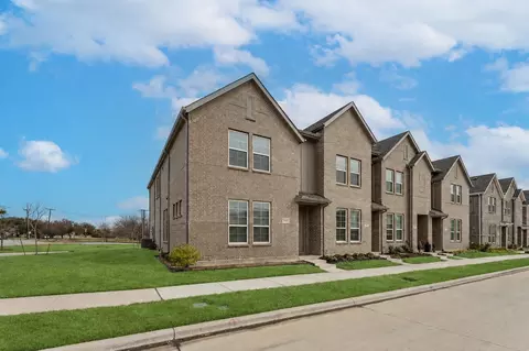 5103 Community St, Haltom City, TX 76117