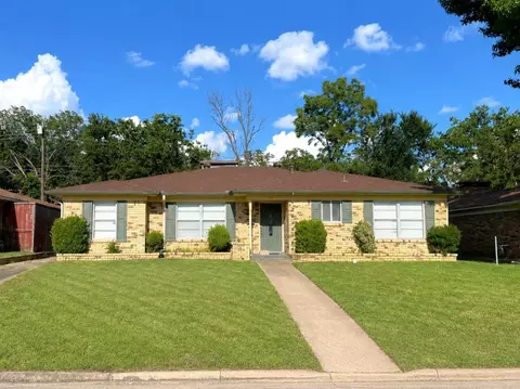 120 S Wood Ave, Denison, TX 75020