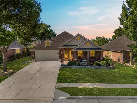 5724 Caballo St, Fort Worth, TX 76179