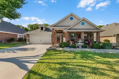 5724 Caballo St, Fort Worth, TX 76179