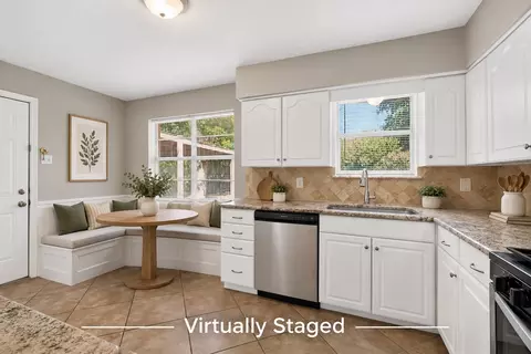 917 Miranda Dr, Mesquite, TX 75149