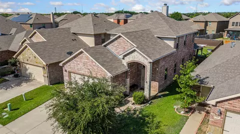 5448 Grenada Dr, Fort Worth, TX 76119