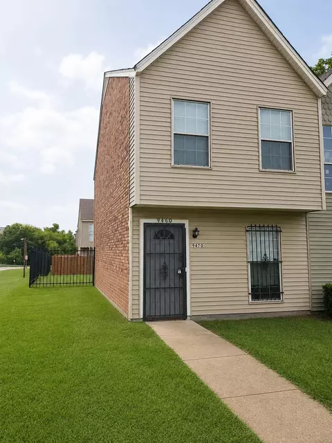 9460 Olde Towne Row, Dallas, TX 75227
