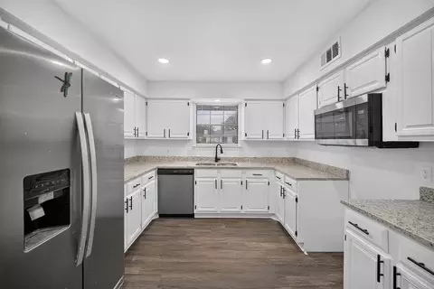 1715 Jenkins Ln, Glenn Heights, TX 75154